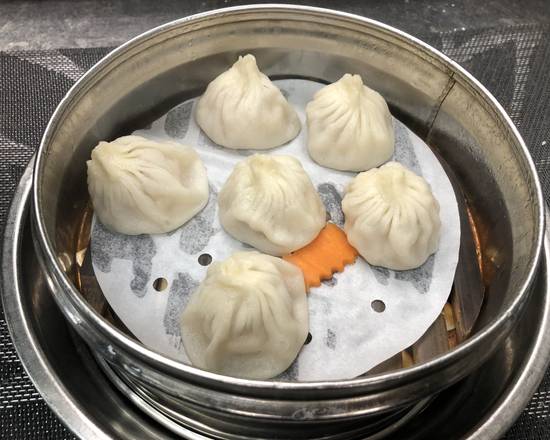 371. Steamed Bun Filled with Shrimps and Pork 蝦肉小籠包
